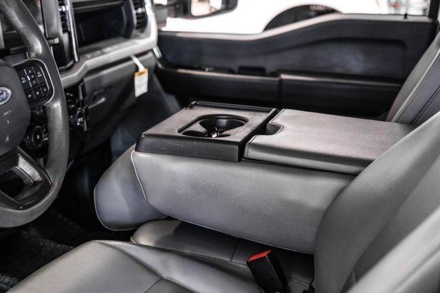 Photo of 2023 Oxford White Ford F-350