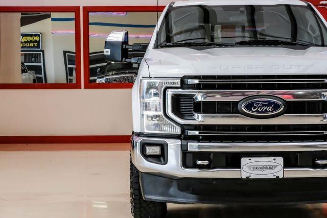 Photo of 2022 Oxford White Ford F-350