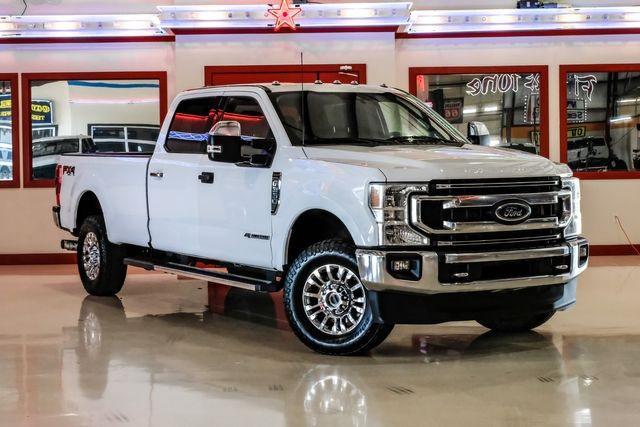 Photo of 2022 Oxford White Ford F-350