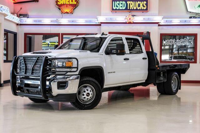 Photo of 2019 Summit White GMC Sierra 3500