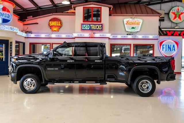 Photo of 2022 Black Chevrolet Silverado 3500