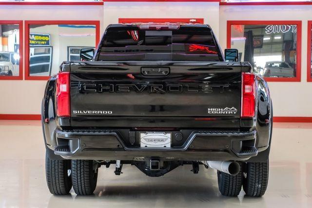 Photo of 2022 Black Chevrolet Silverado 3500