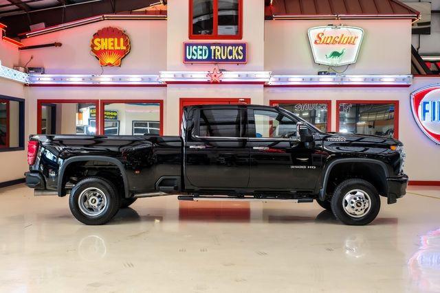 Photo of 2022 Black Chevrolet Silverado 3500