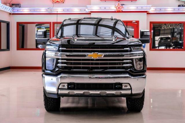 Photo of 2020 Black Chevrolet Silverado 2500