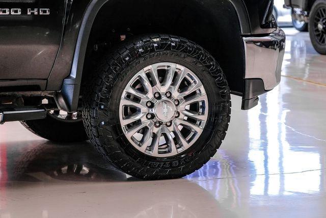 Photo of 2020 Black Chevrolet Silverado 2500