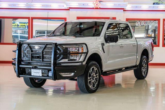Photo of 2022 Space White Metallic Ford F-150