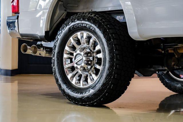 Photo of 2022 Oxford White Ford F-350