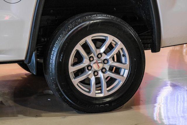 Photo of 2018 Summit White GMC Sierra 1500