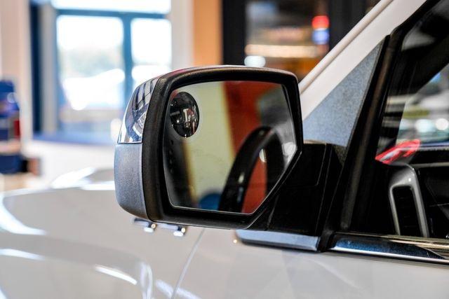 Photo of 2018 Summit White GMC Sierra 1500