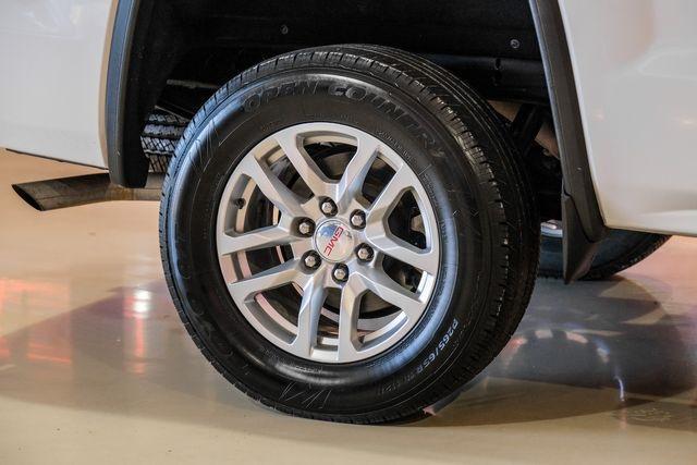 Photo of 2018 Summit White GMC Sierra 1500
