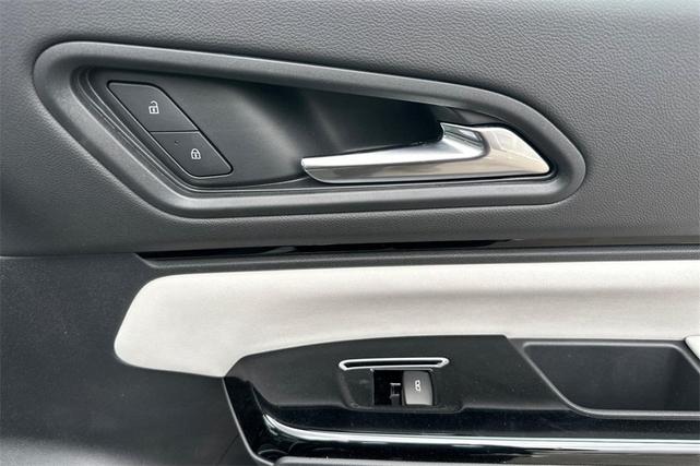 Photo of 2025 Mercury Silver Metallic Honda Prologue