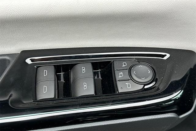 Photo of 2025 Mercury Silver Metallic Honda Prologue