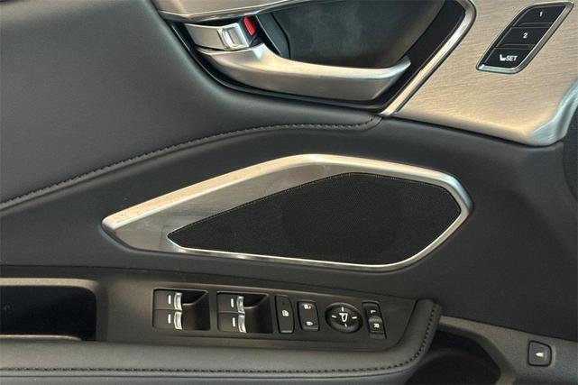 Photo of 2024 Platinum White Pearl Acura RDX