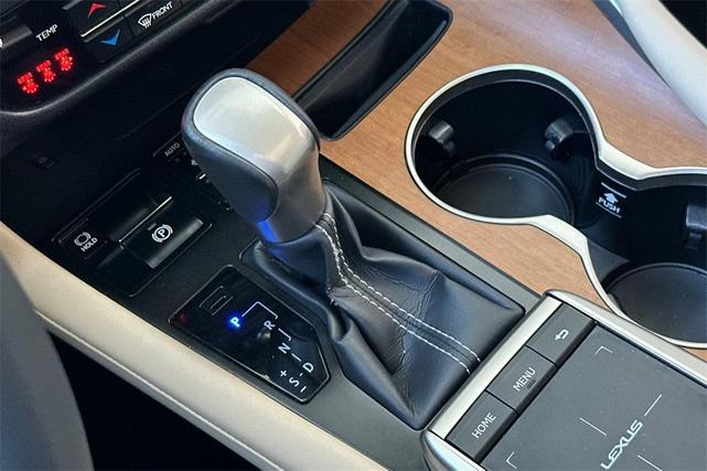 Photo of 2022 Black Lexus RX 450h