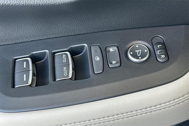 Photo of 2026 Modern Steel Metallic Honda HR-V