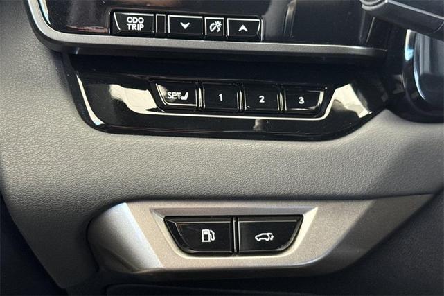 Photo of 2023 Green Lexus RX 350