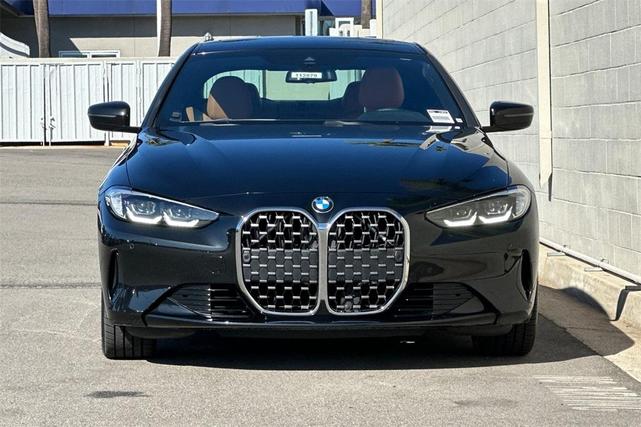 Photo of 2023 Black Sapphire Metallic BMW 430