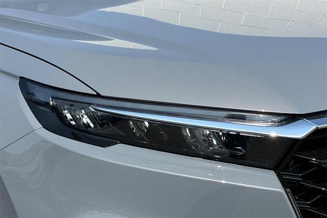 Photo of 2026 Urban Gray Pearl Honda CR-V