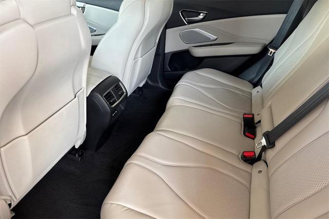 Photo of 2025 Performance Red Pearl Acura RDX