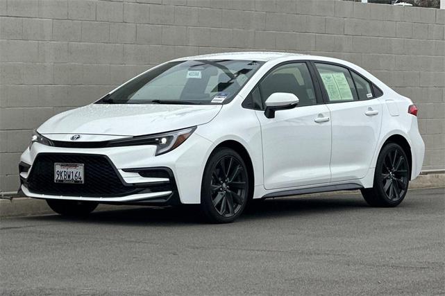 Photo of 2024 White Toyota Corolla Hybrid