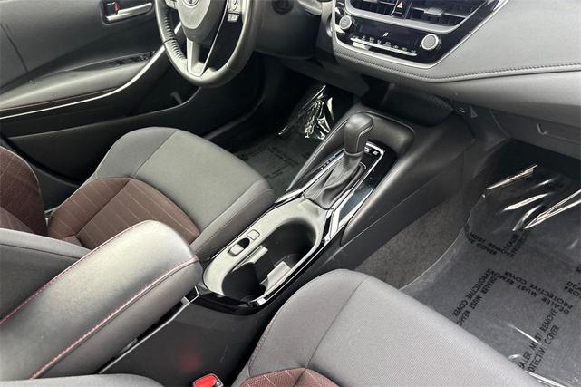 Photo of 2024 White Toyota Corolla Hybrid
