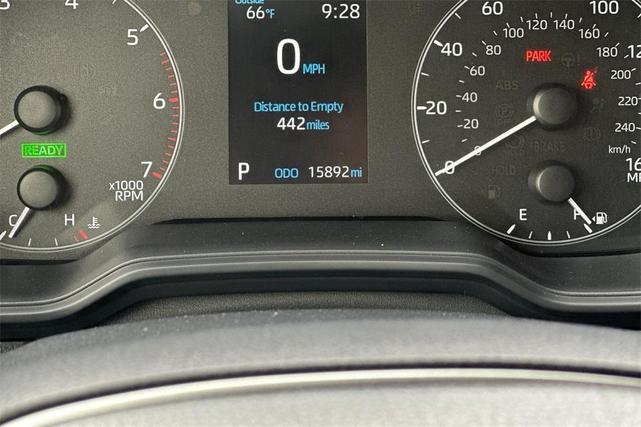 Photo of 2024 White Toyota Corolla Hybrid