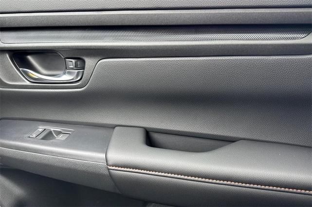 Photo of 2026 Solar Silver Metallic Honda CR-V Hybrid