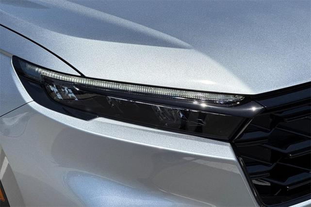 Photo of 2026 Solar Silver Metallic Honda CR-V Hybrid