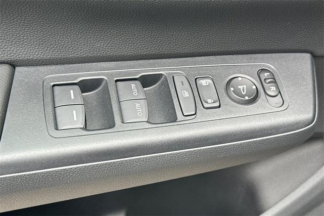 Photo of 2025 Crystal Black Pearl Honda CR-V Hybrid