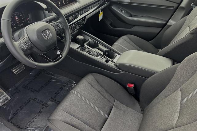 Photo of 2025 Platinum White Pearl Honda Accord Hybrid