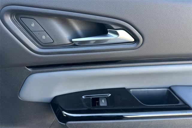 Photo of 2025 Mercury Silver Metallic Honda Prologue