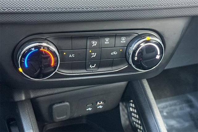 Photo of 2024 Summit White Chevrolet Trailblazer