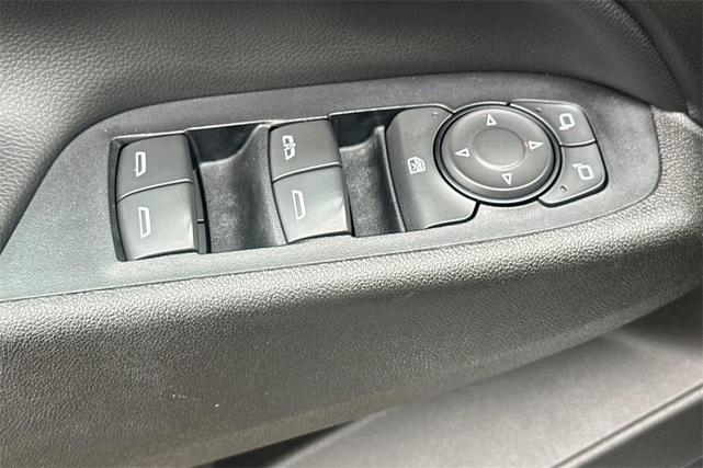 Photo of 2018 Silver Ice Metallic Chevrolet Equinox