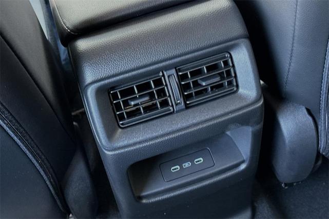 Photo of 2025 Urban Gray Pearl Honda CR-V