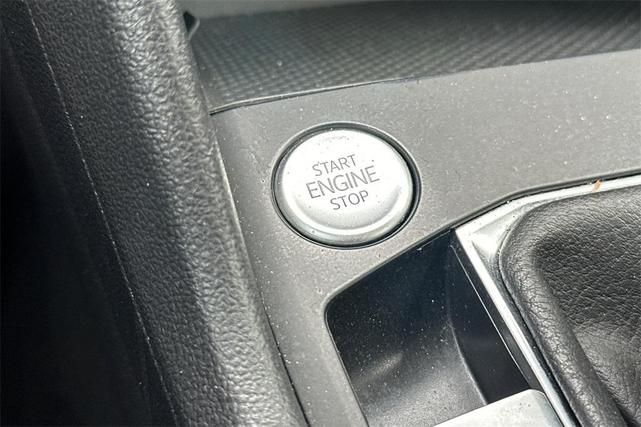 Photo of 2022 Pure White Volkswagen Taos