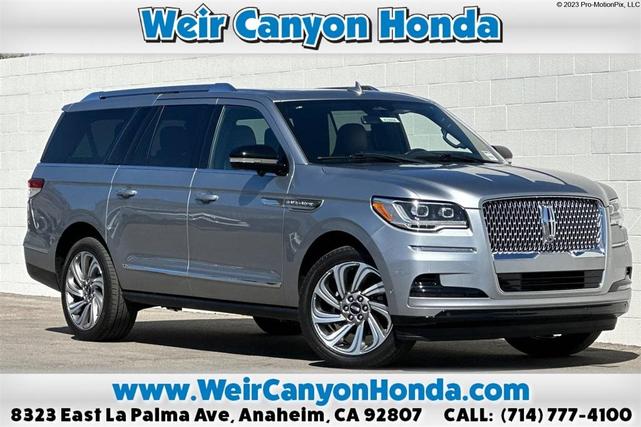 2023 Lincoln Navigator L