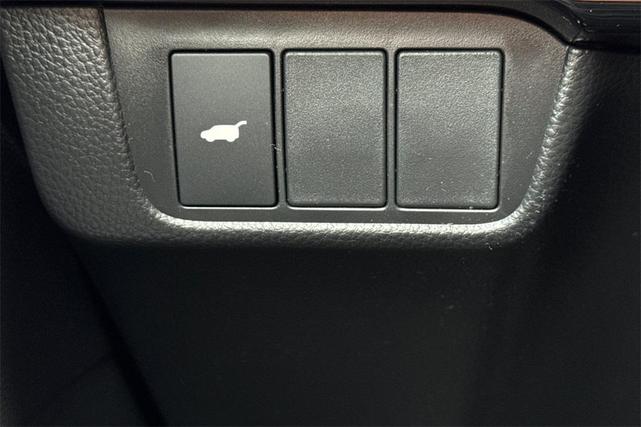 Photo of 2026 Platinum White Pearl Honda CR-V
