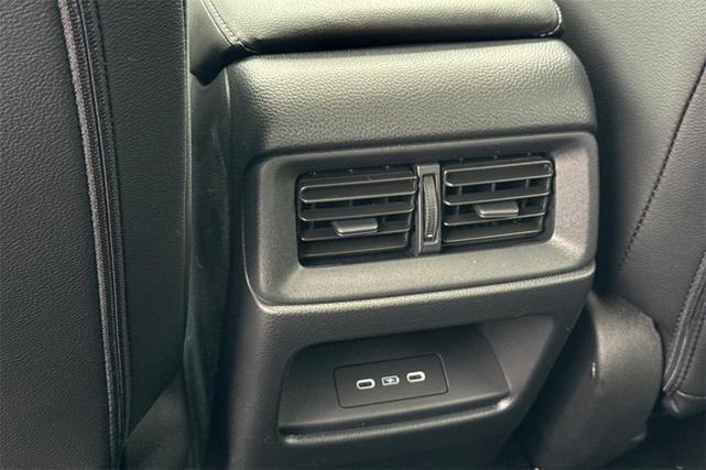 Photo of 2026 Platinum White Pearl Honda CR-V