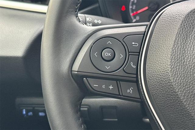 Photo of 2022 White Toyota Corolla