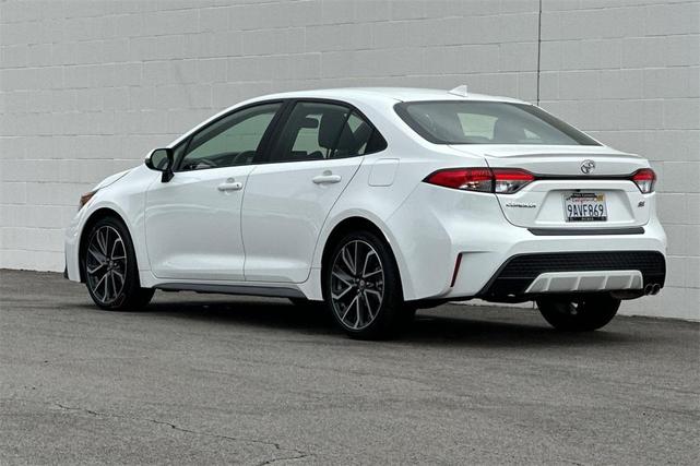 Photo of 2022 White Toyota Corolla