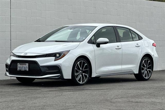 Photo of 2022 White Toyota Corolla