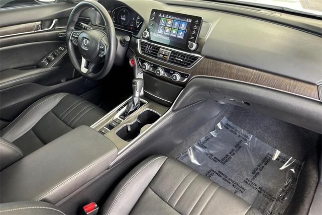 Photo of 2022 White Honda Accord