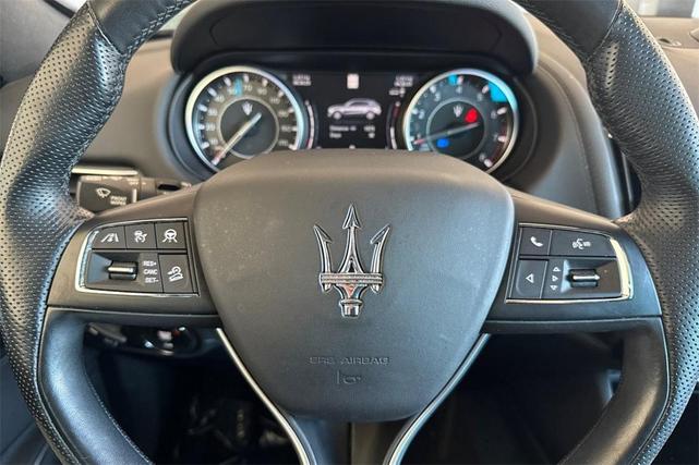 Photo of 2022 White Maserati Levante