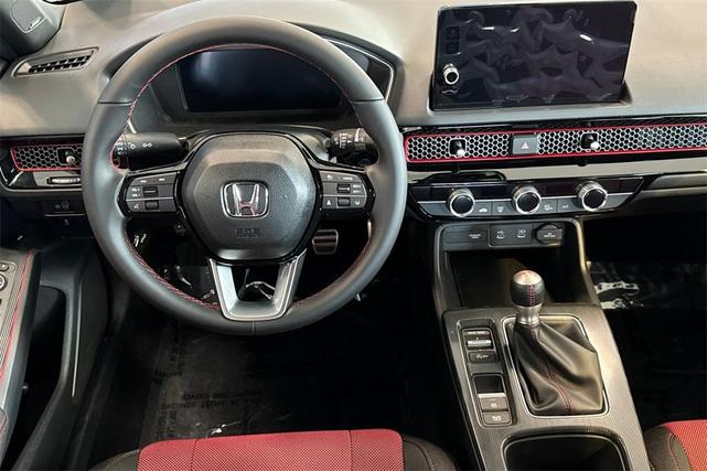 Photo of 2026 Platinum White Pearl Honda Civic Si