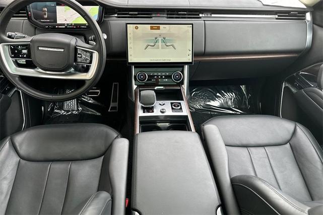 Photo of 2023 Santorini Black Land Rover Range Rover
