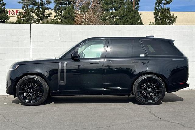 Photo of 2023 Santorini Black Land Rover Range Rover