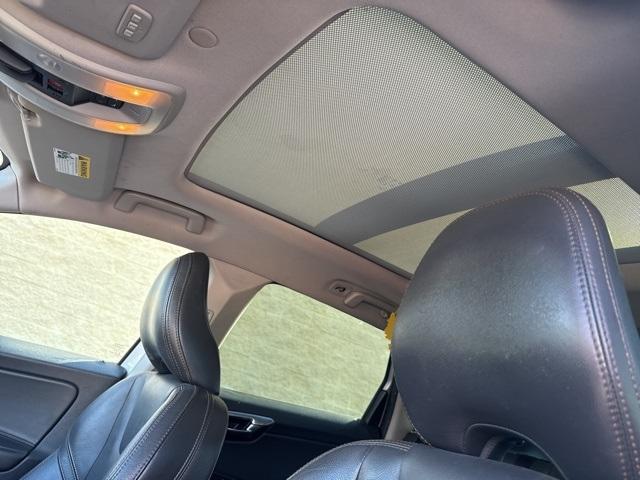 Photo of 2017 Bright Silver Metallic Volvo XC60