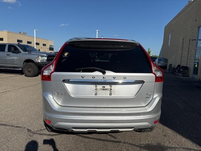 Photo of 2017 Bright Silver Metallic Volvo XC60