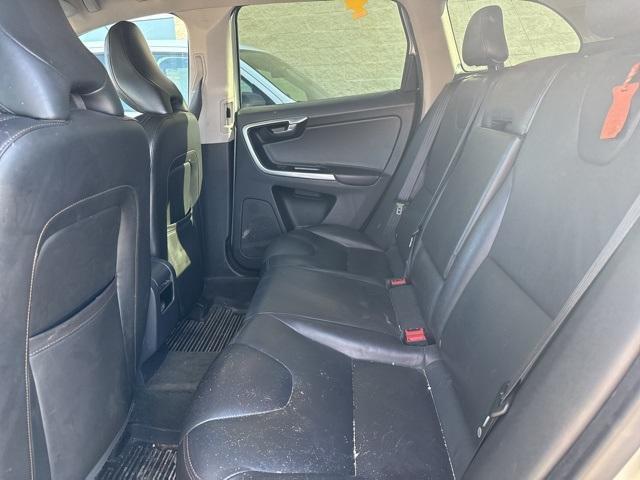 Photo of 2017 Bright Silver Metallic Volvo XC60