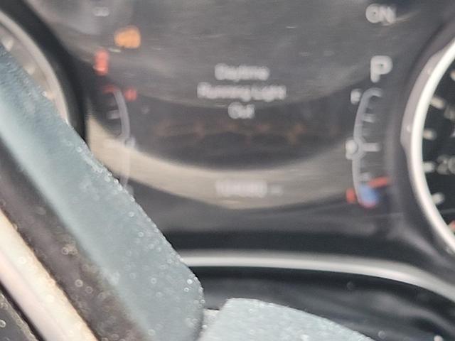 Photo of 2019 White Clearcoat Jeep Compass